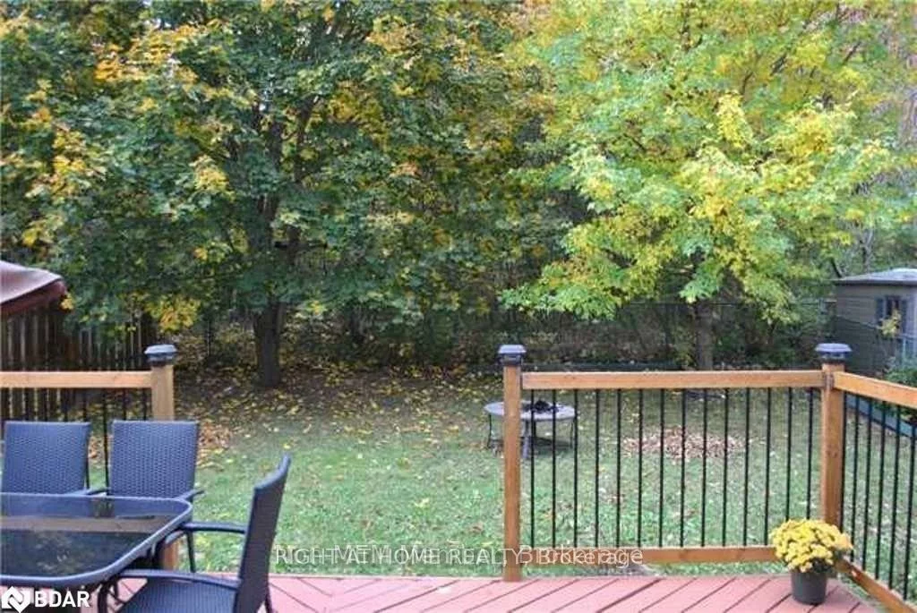 369, HICKLING, Grove East, Barrie