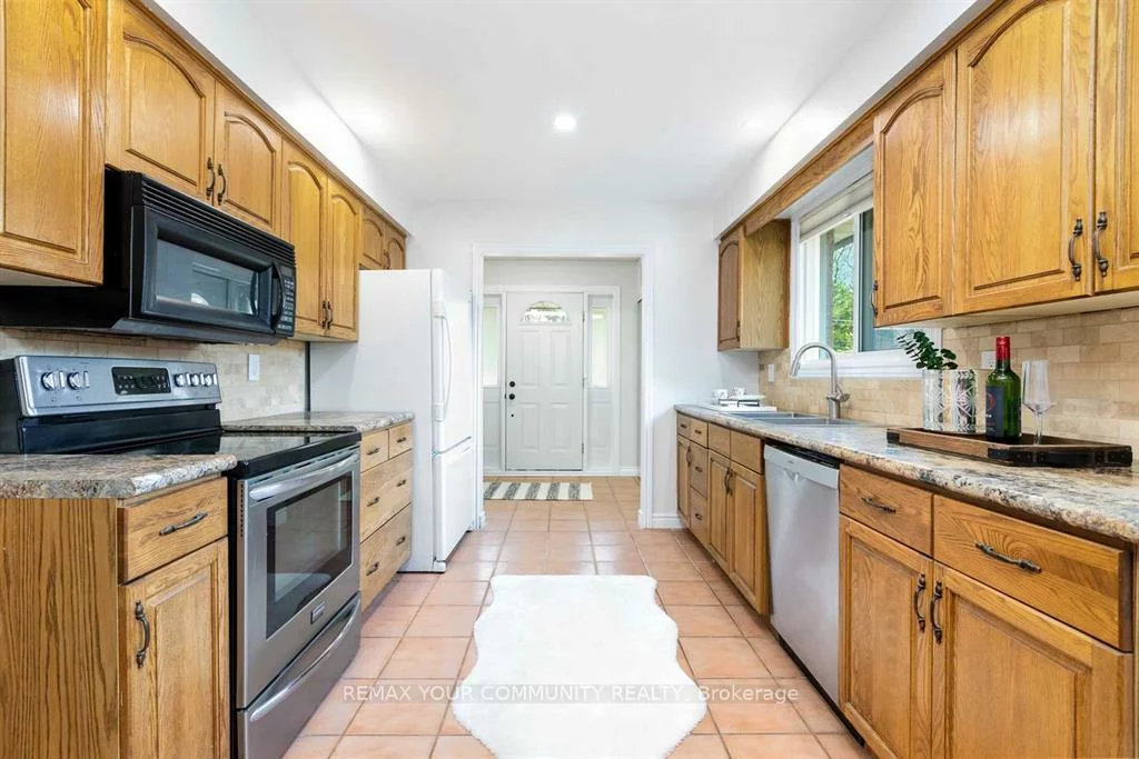 246, Anne, Letitia Heights, Barrie