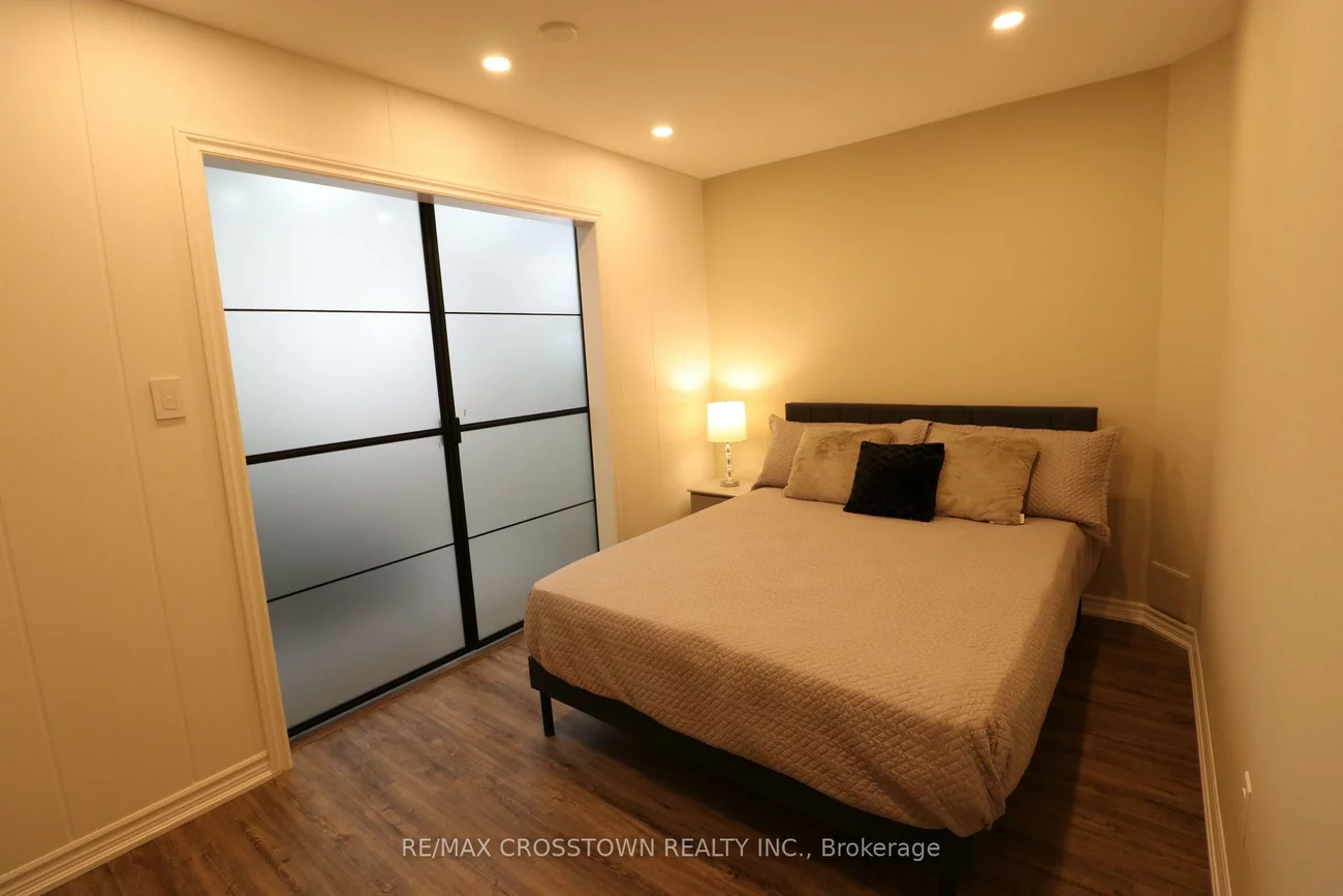 53, Counsellor, Innis-Shore, Barrie