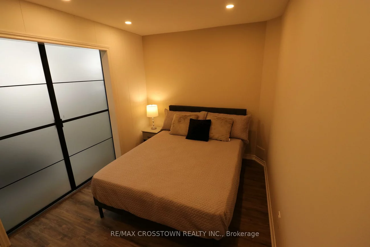 53, Counsellor, Innis-Shore, Barrie