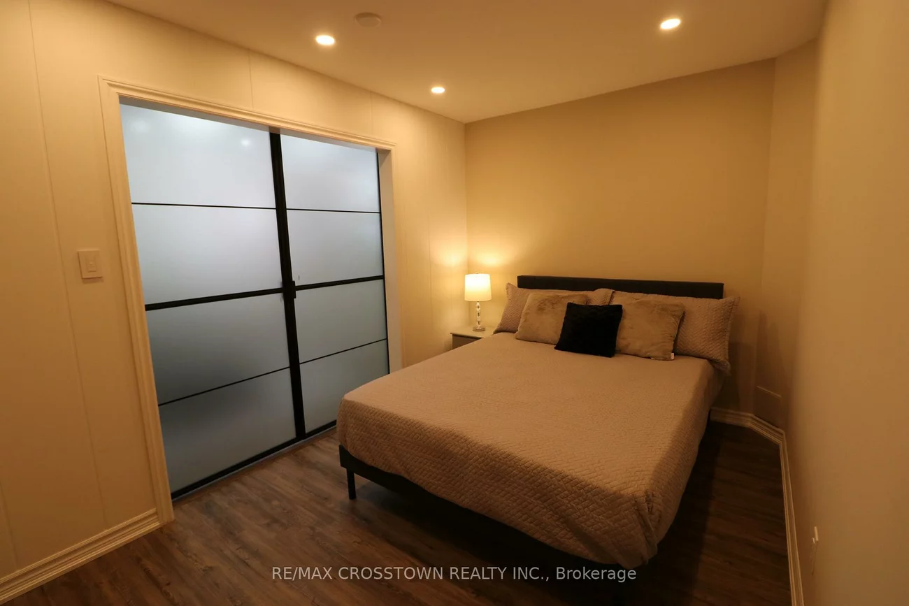 53, Counsellor, Innis-Shore, Barrie