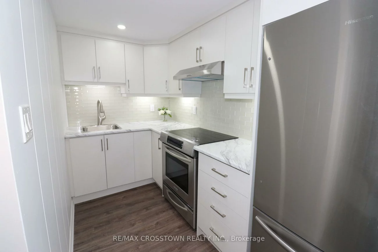 53, Counsellor, Innis-Shore, Barrie