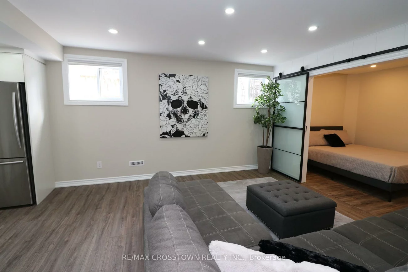 53, Counsellor, Innis-Shore, Barrie