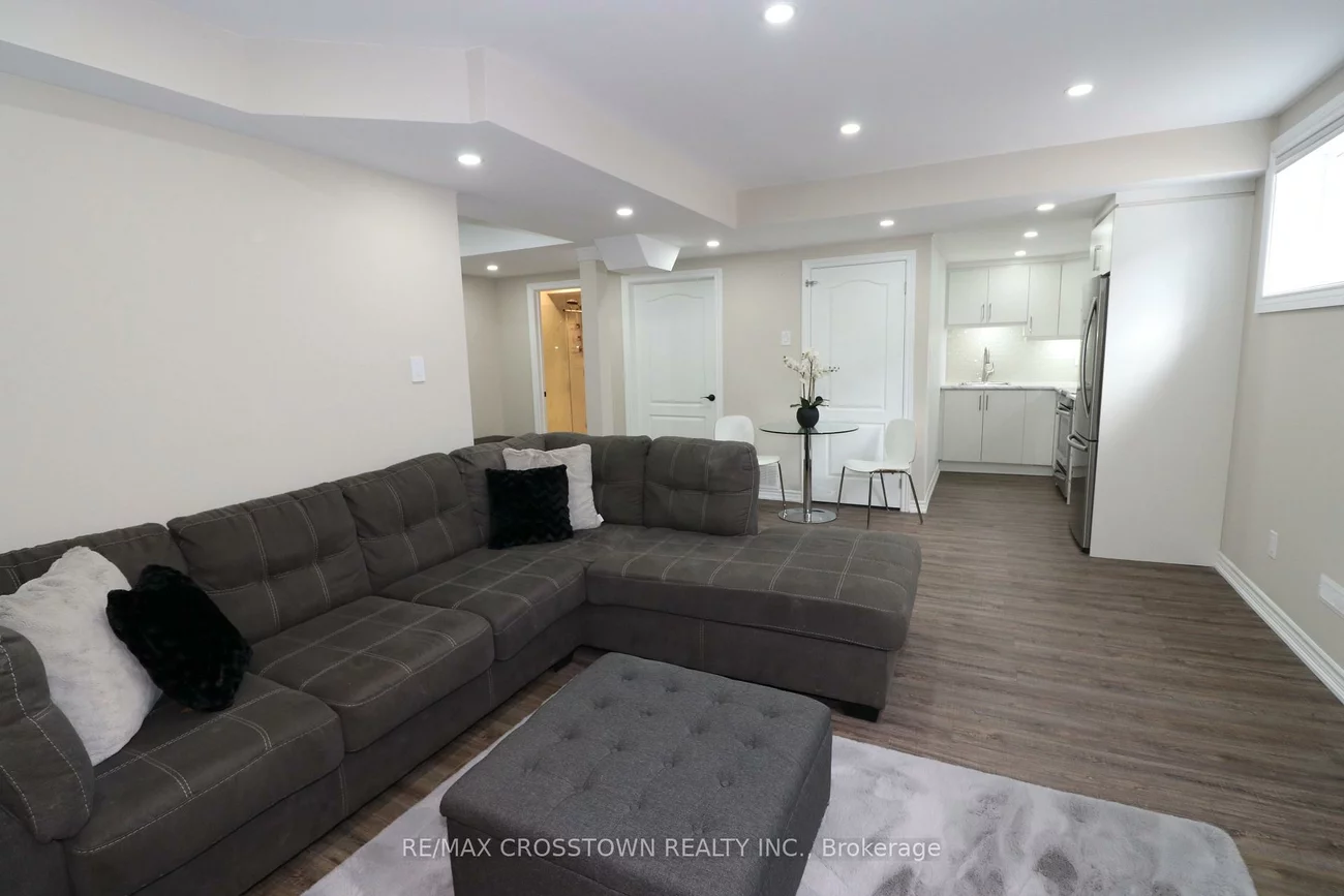 53, Counsellor, Innis-Shore, Barrie