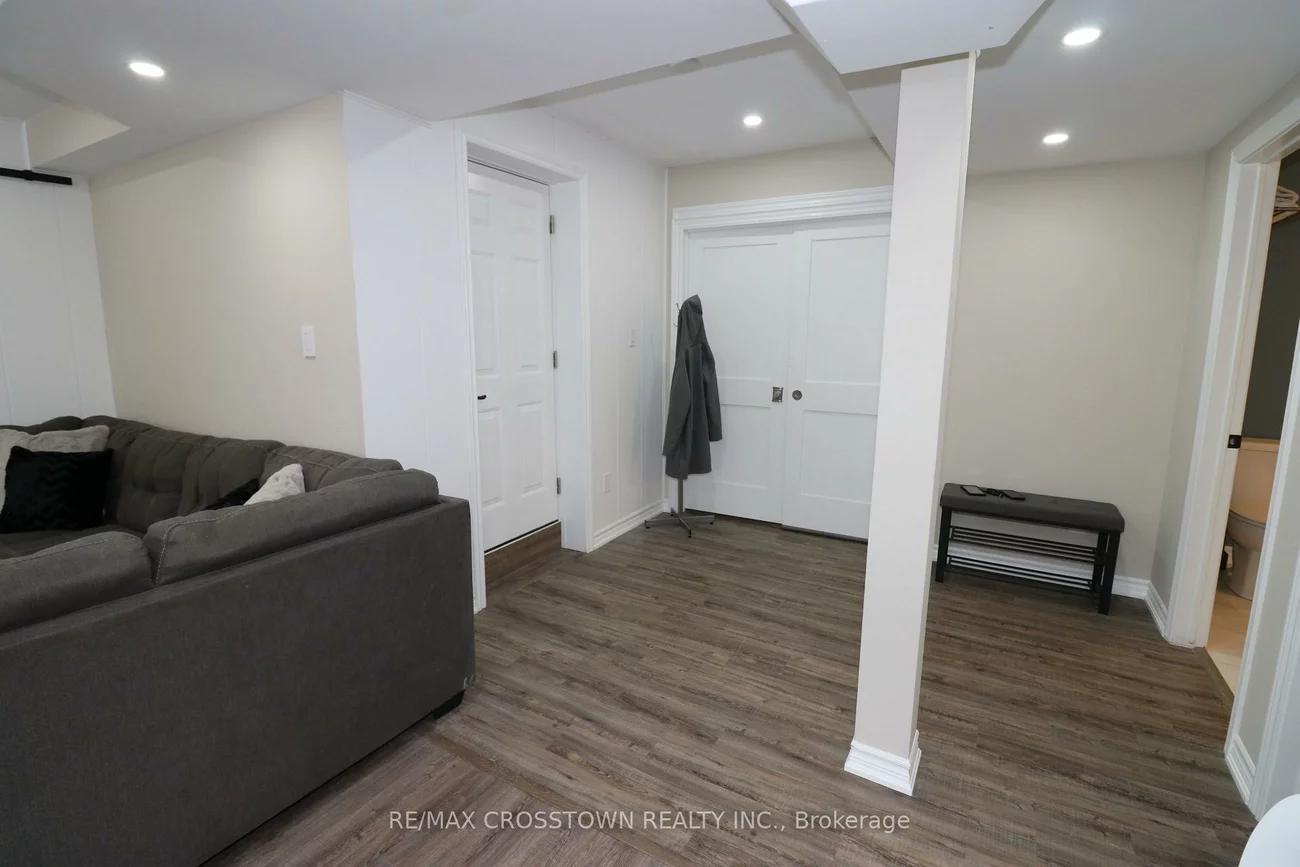 53, Counsellor, Innis-Shore, Barrie