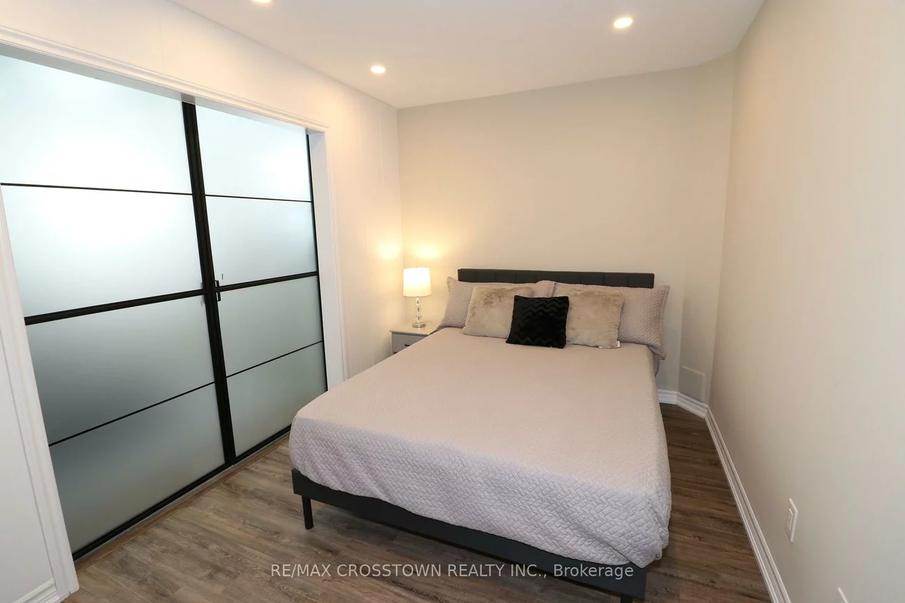 53, Counsellor, Innis-Shore, Barrie