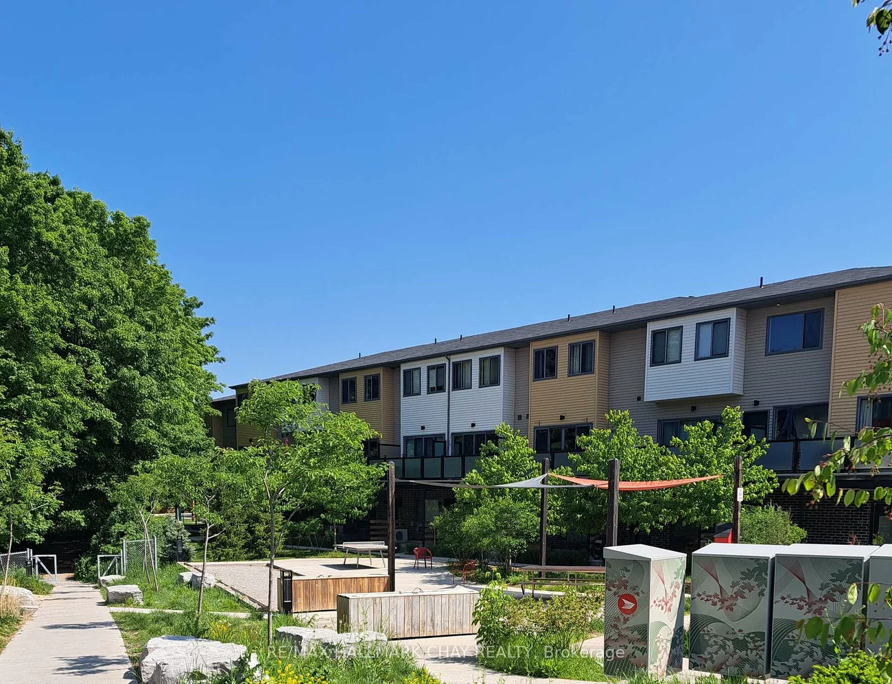 369, Essa, Holly, Barrie