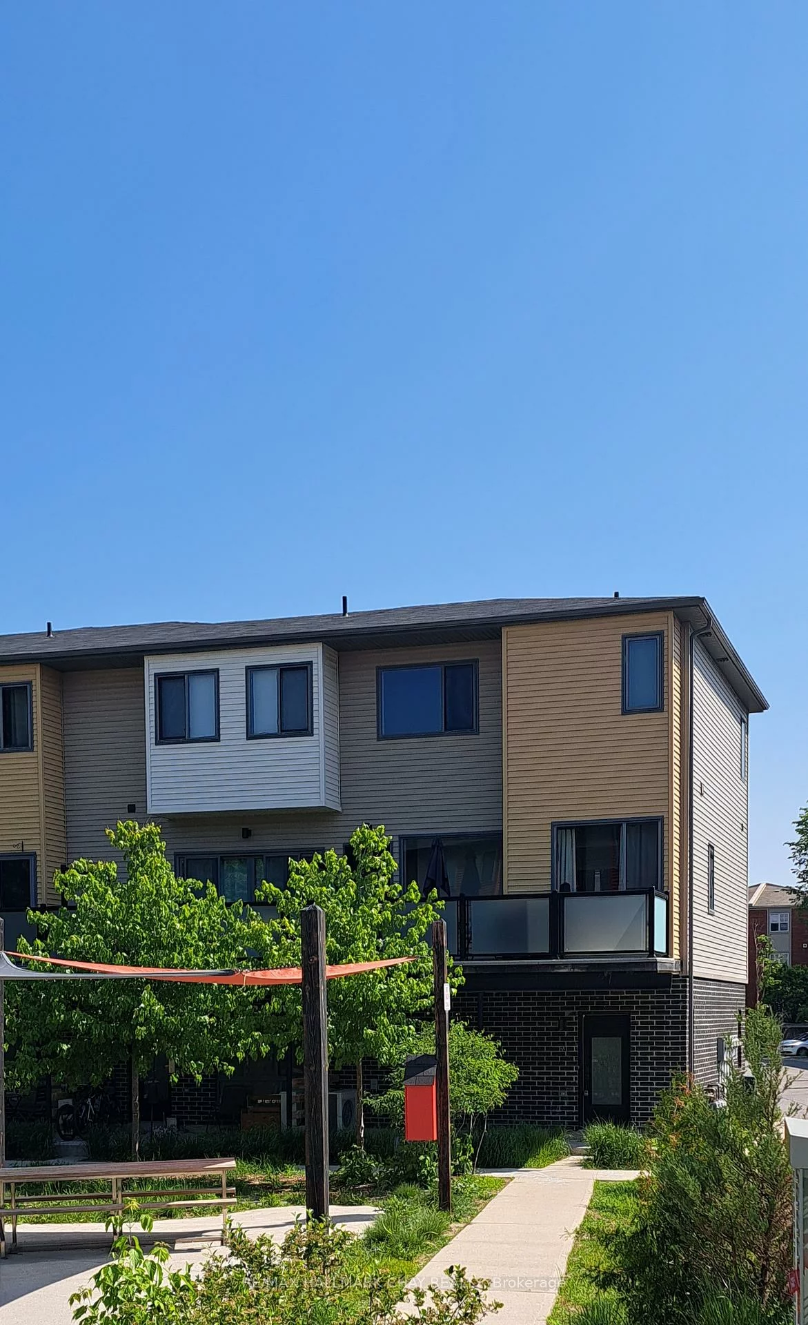 369, Essa, Holly, Barrie