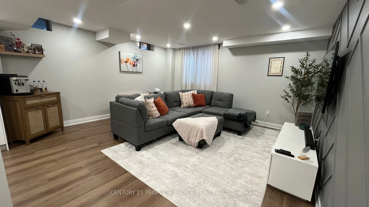 14, Copperhill, Painswick South, Barrie