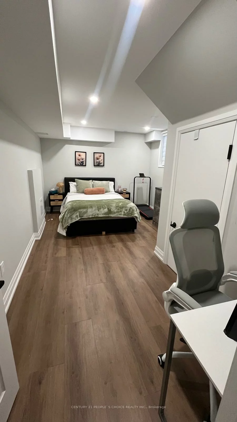 14, Copperhill, Painswick South, Barrie