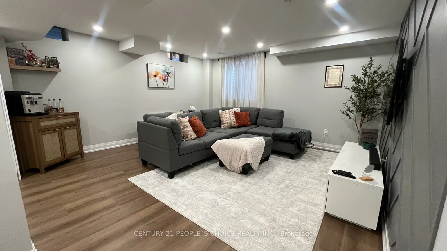 14, Copperhill, Painswick South, Barrie