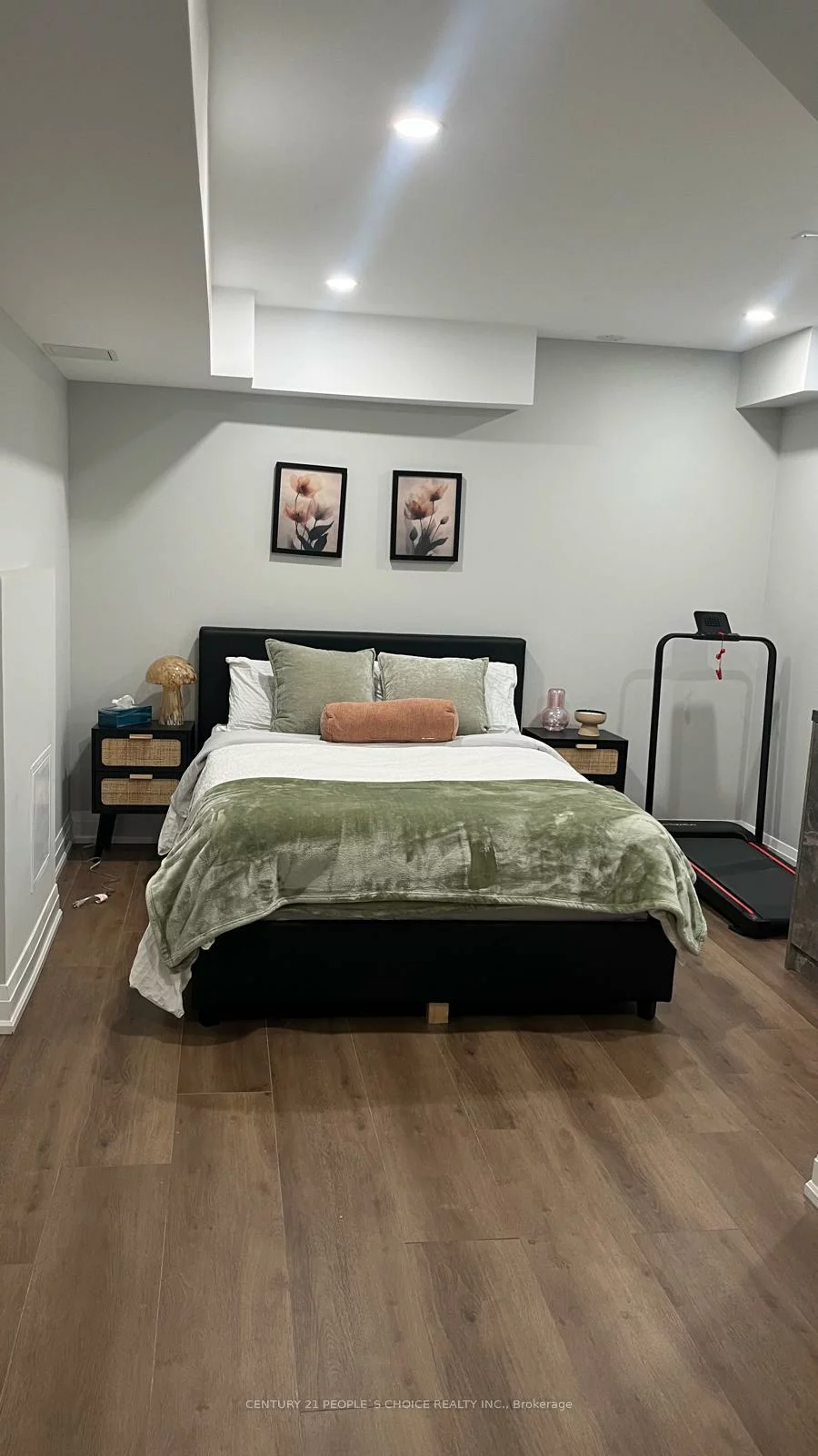 14, Copperhill, Painswick South, Barrie