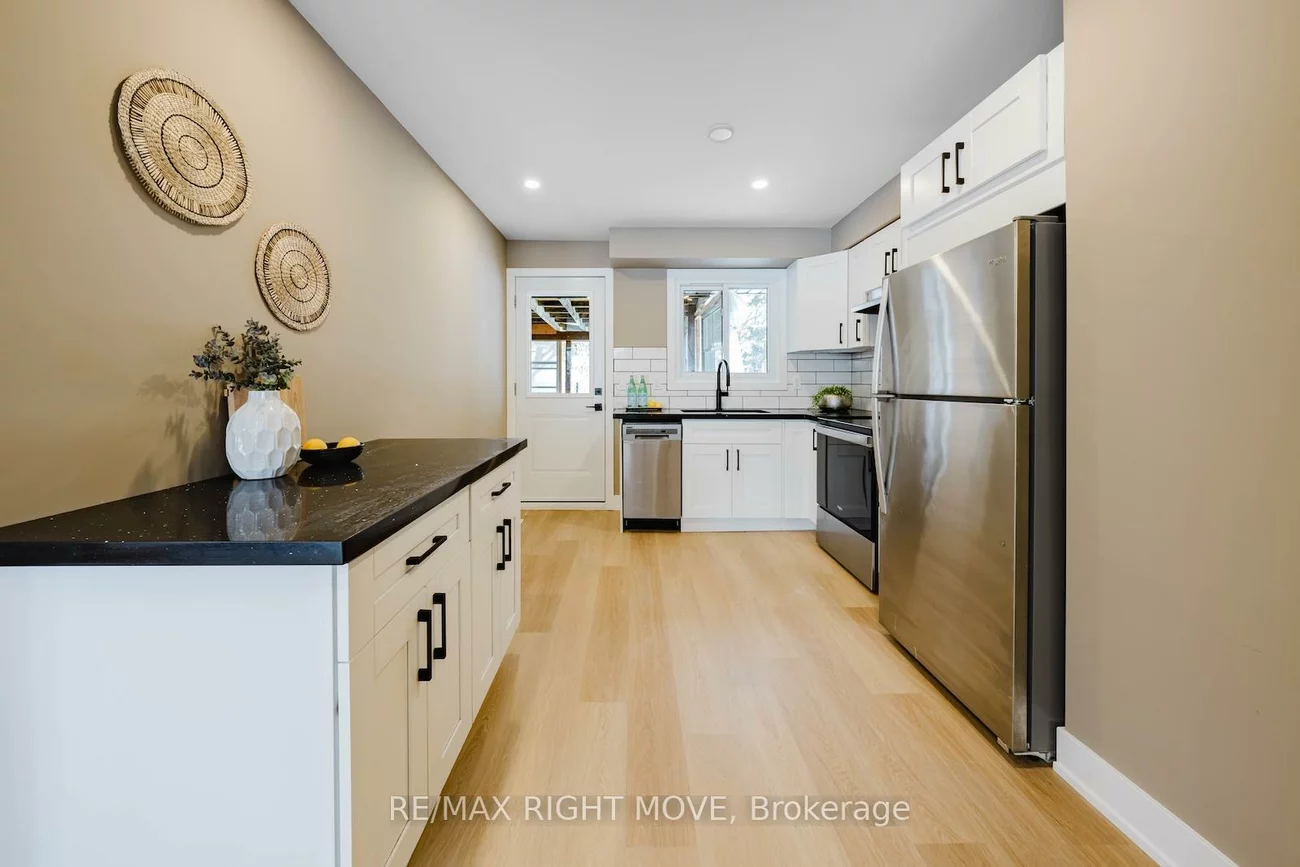 198, Rose, Wellington, Barrie