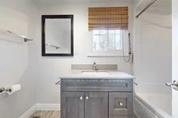 213, Hickling, Grove East, Barrie