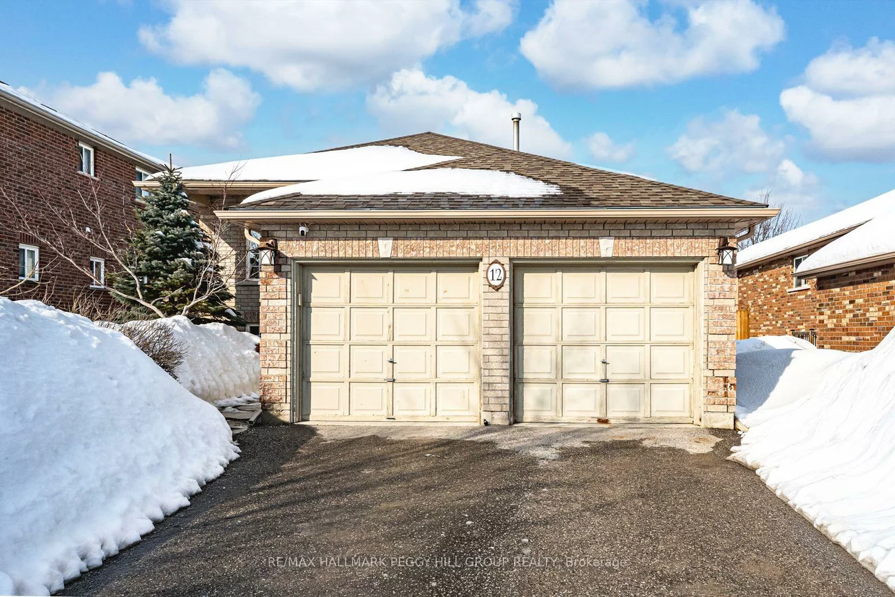 12, Quinlan, Georgian Drive, Barrie