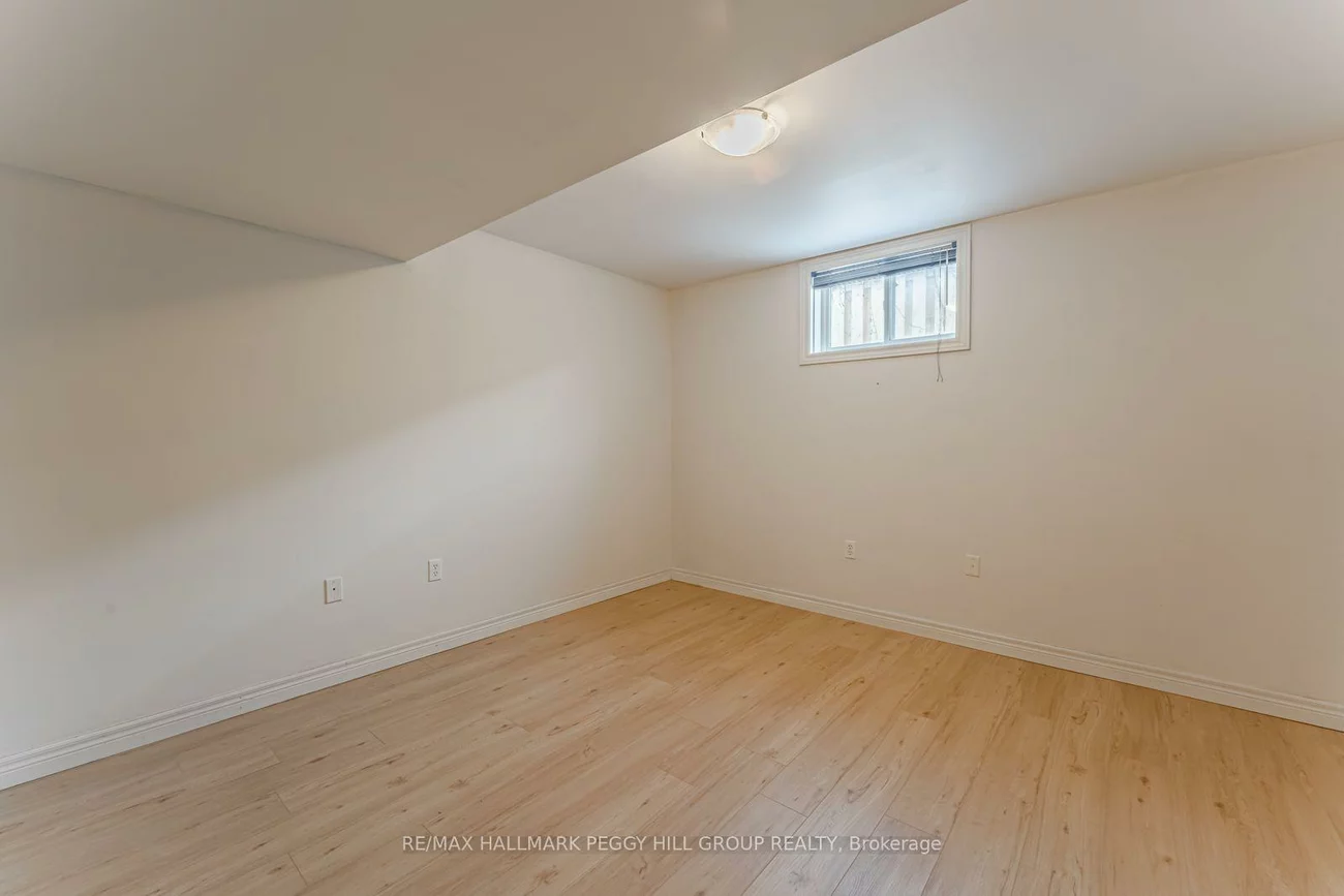 12, Quinlan, Georgian Drive, Barrie