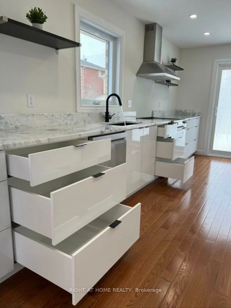 13, Forest Dale, Little Lake, Barrie