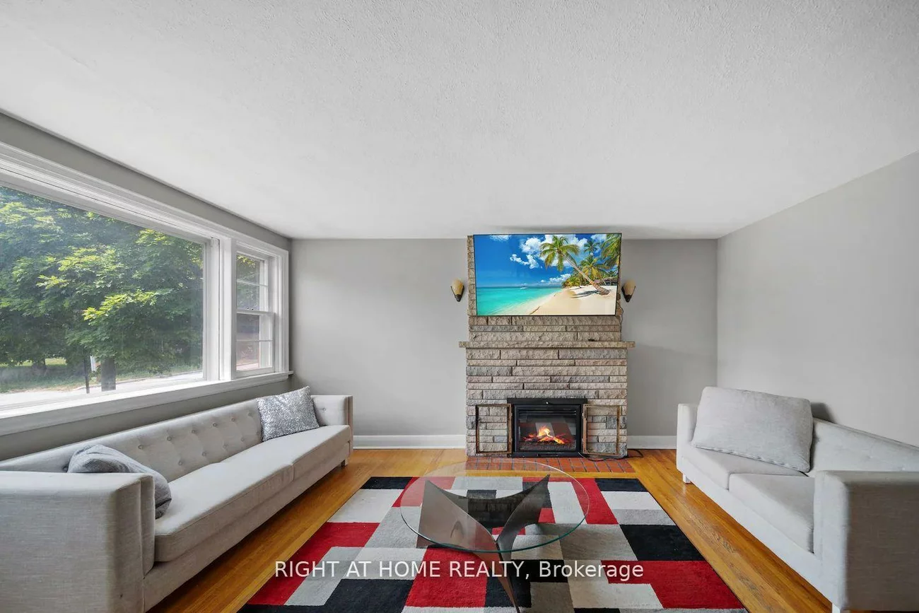 21, Thomson, City Centre, Barrie