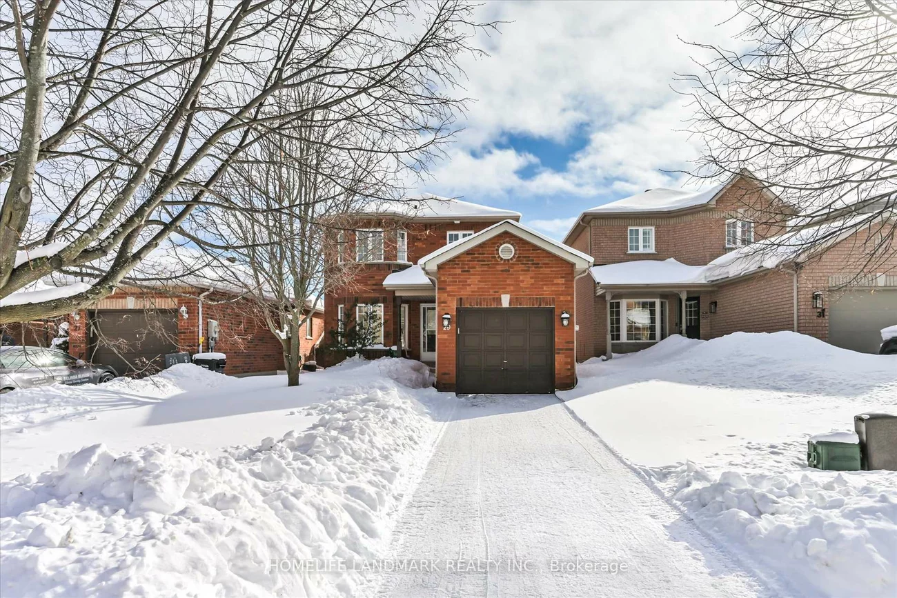 29, Drake, Painswick South, Barrie