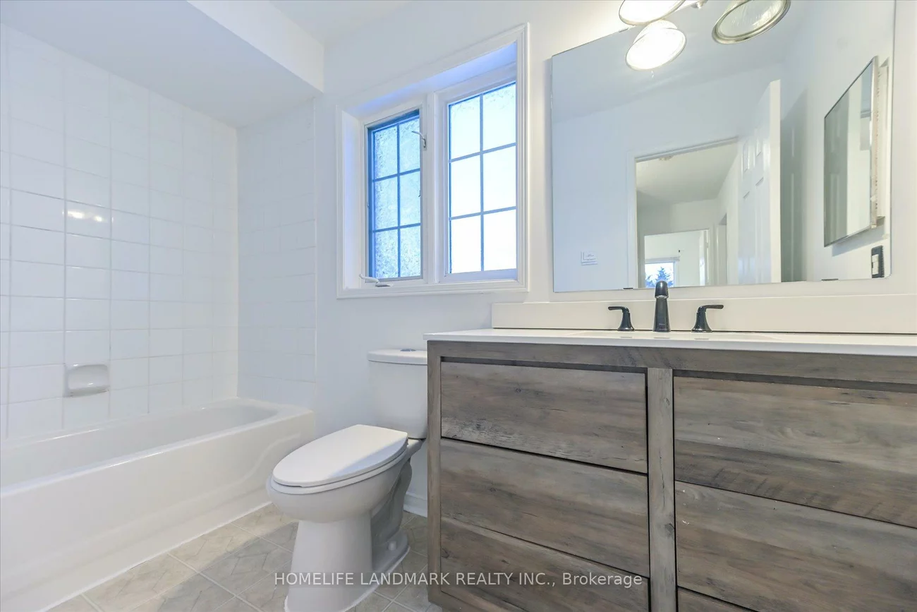 29, Drake, Painswick South, Barrie