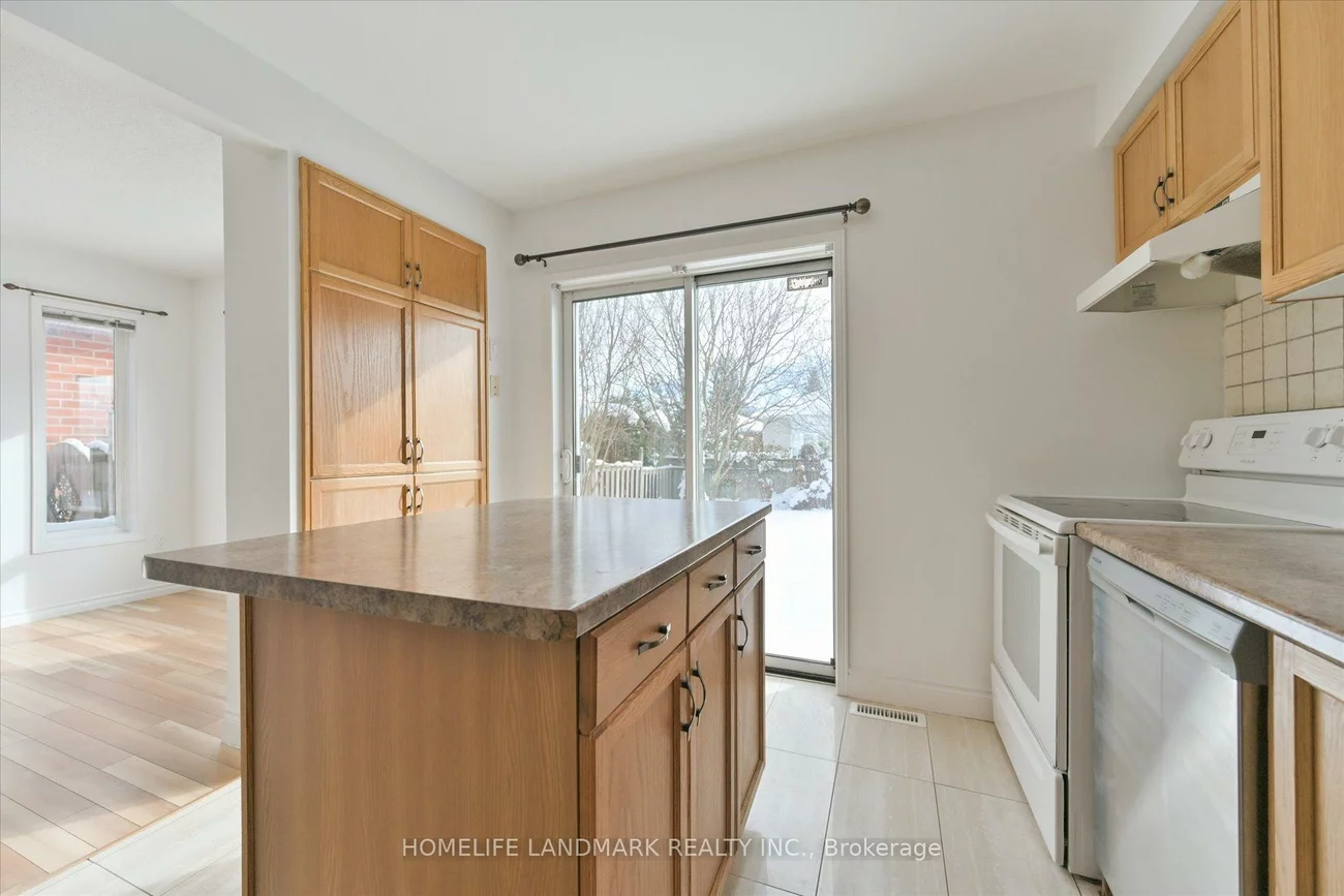 29, Drake, Painswick South, Barrie
