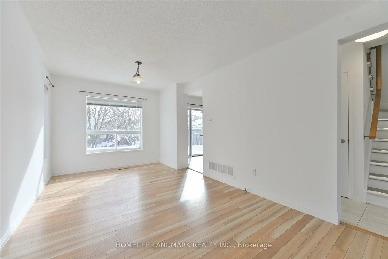 29, Drake, Painswick South, Barrie