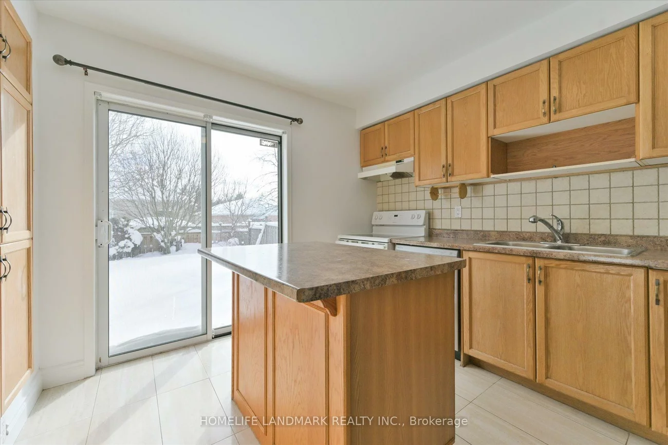 29, Drake, Painswick South, Barrie