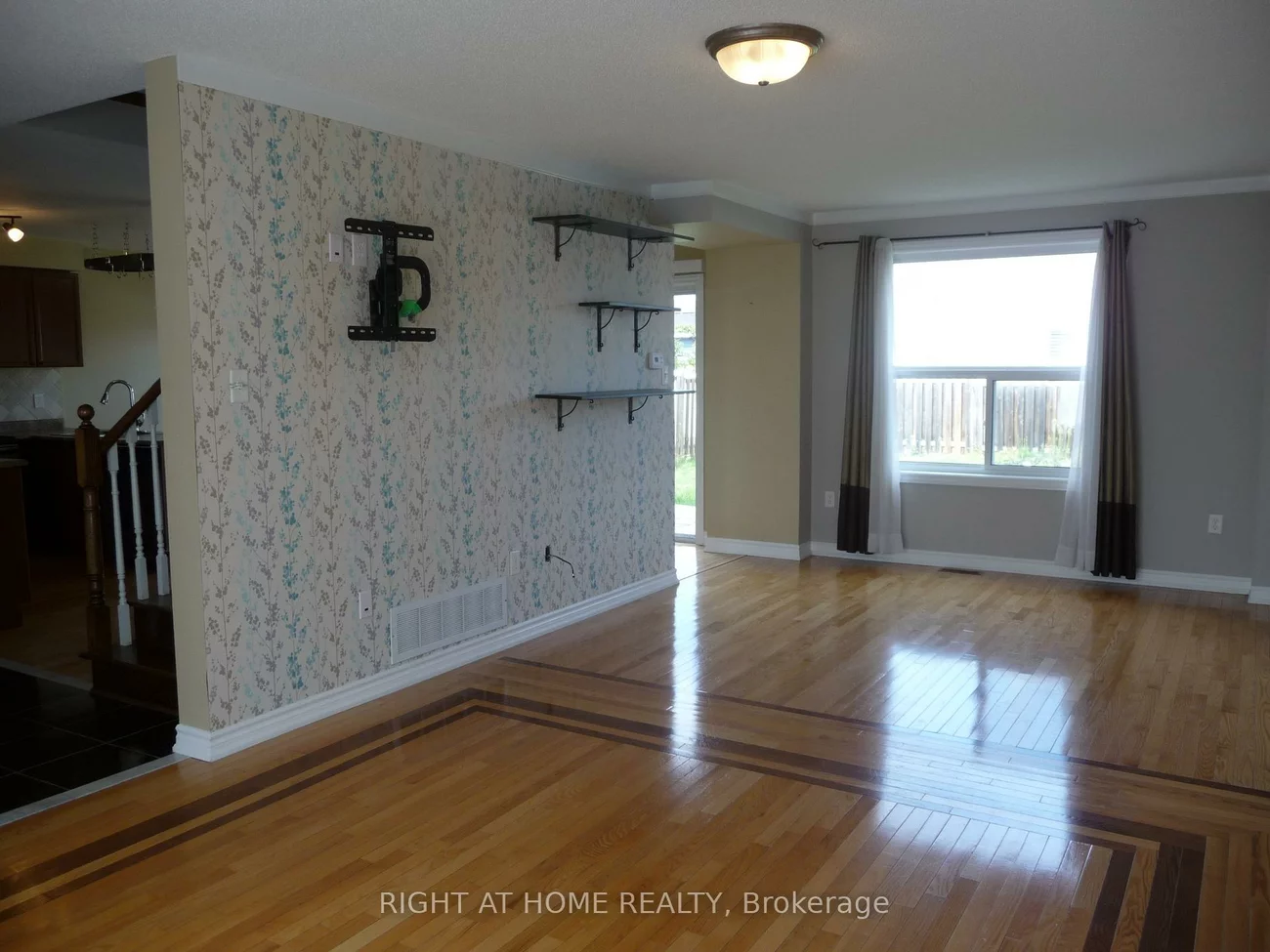 134, Dean, Painswick South, Barrie