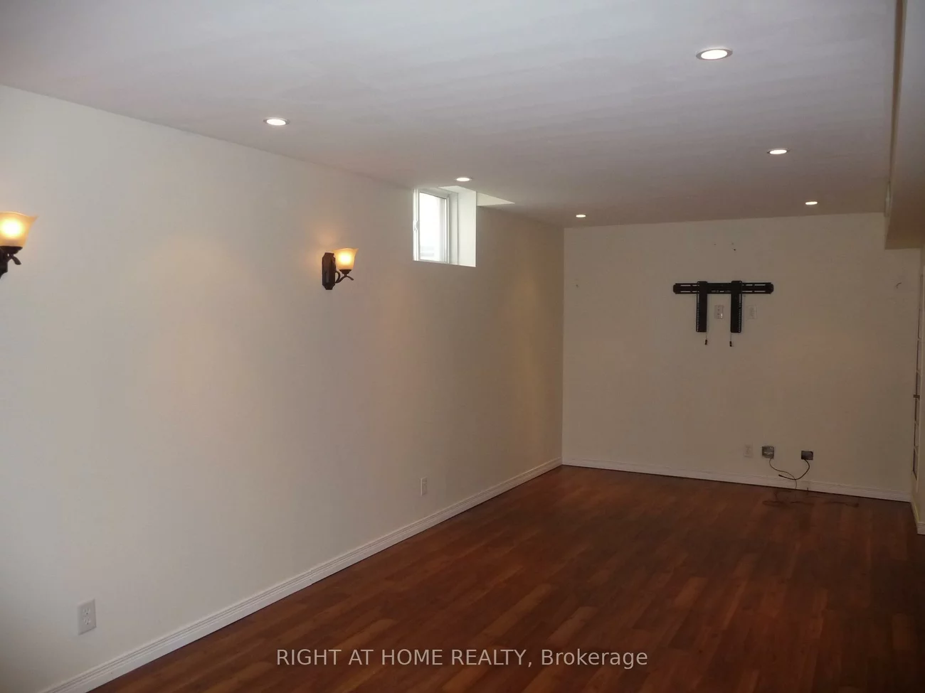 134, Dean, Painswick South, Barrie