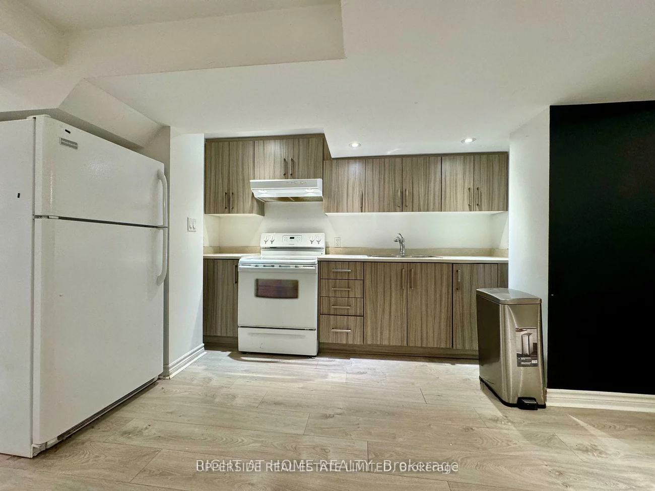 46, Country, Painswick South, Barrie