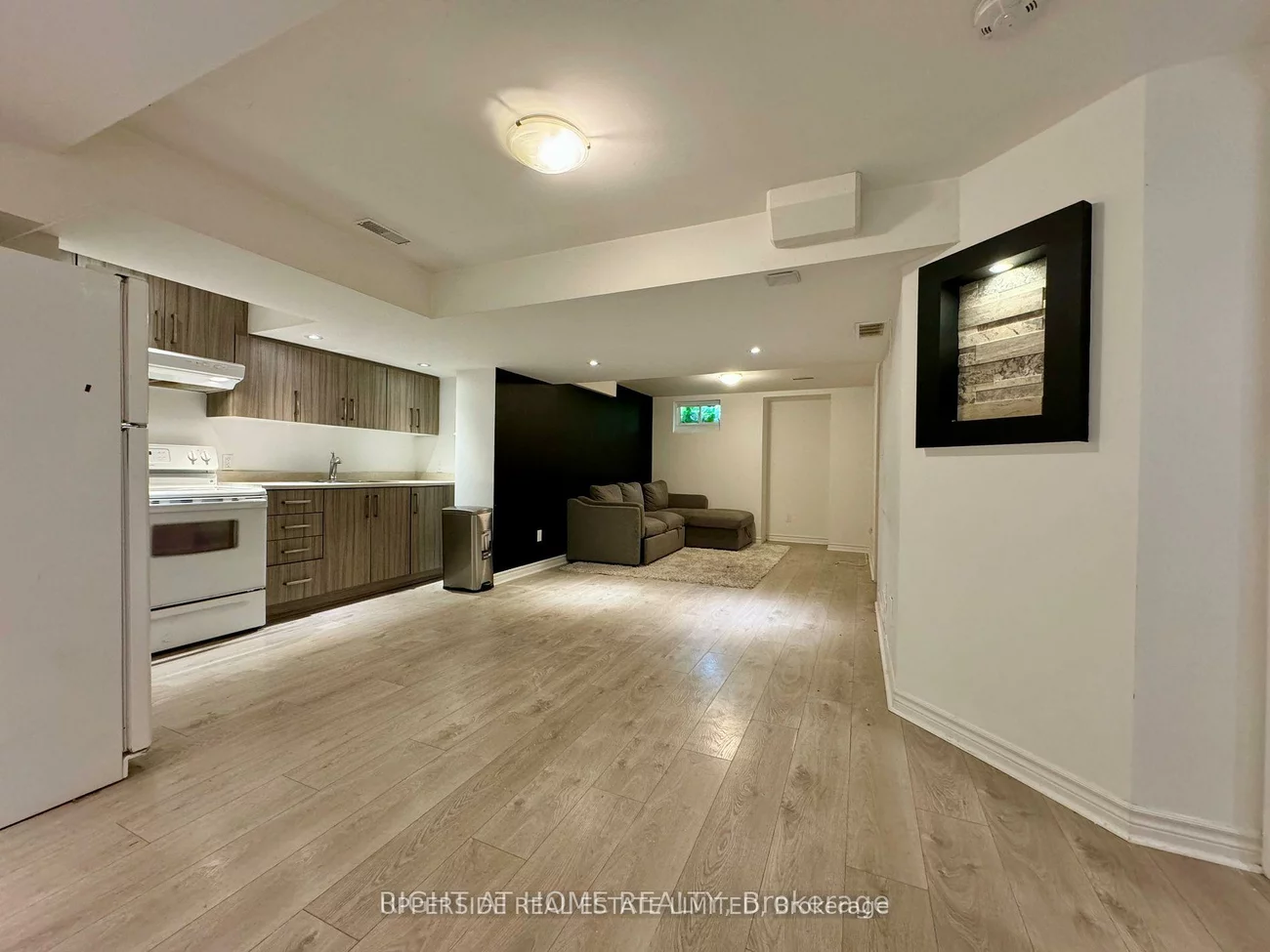 46, Country, Painswick South, Barrie