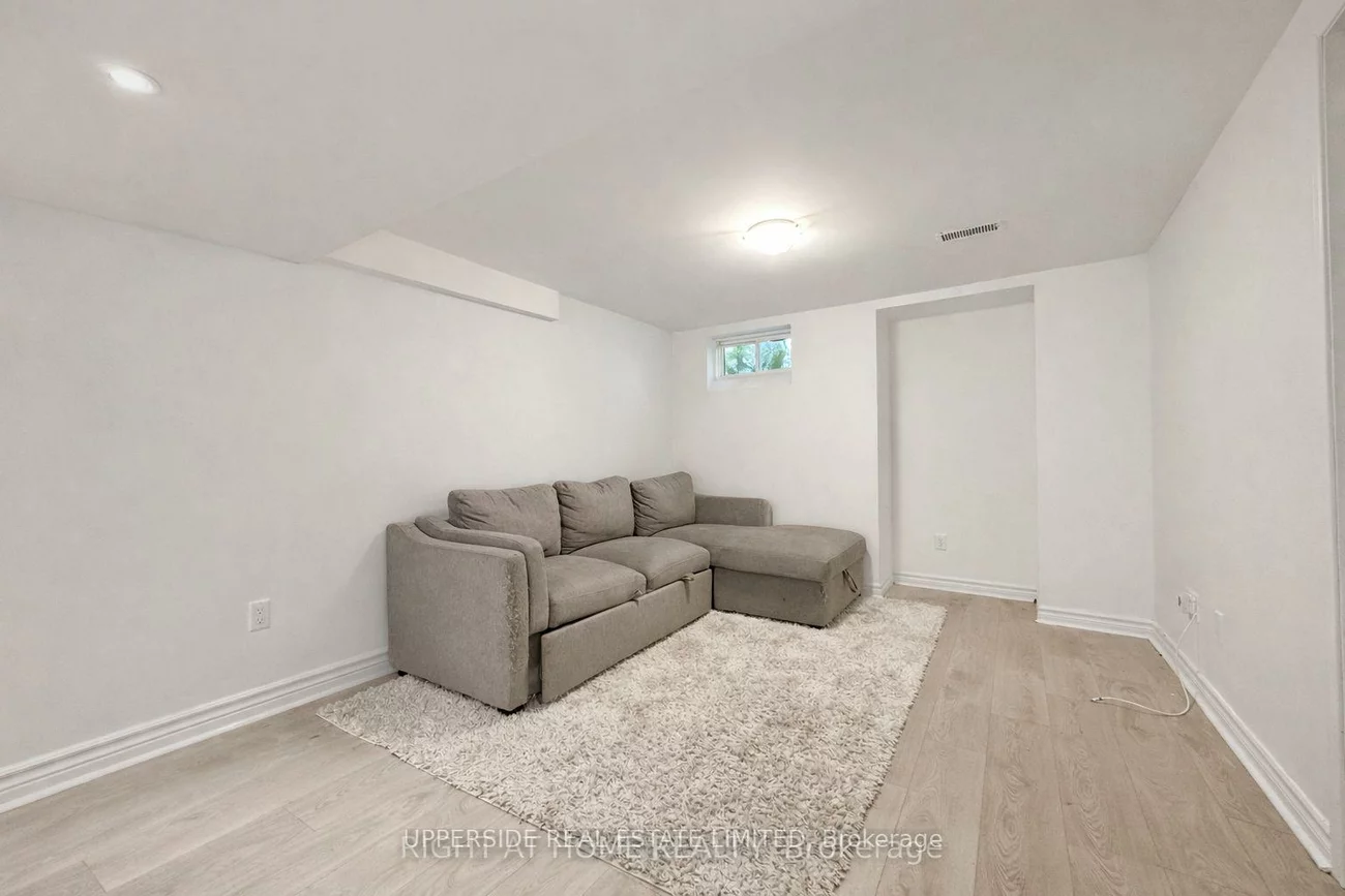 46, Country, Painswick South, Barrie