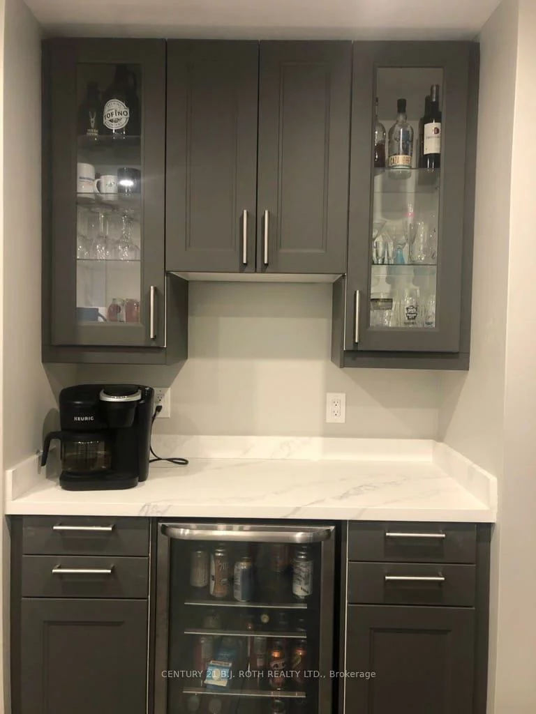 181, ROSE, Wellington, Barrie