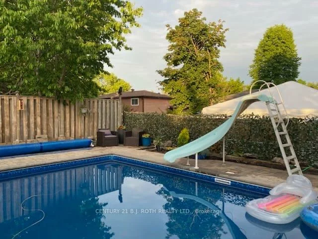 181, ROSE, Wellington, Barrie