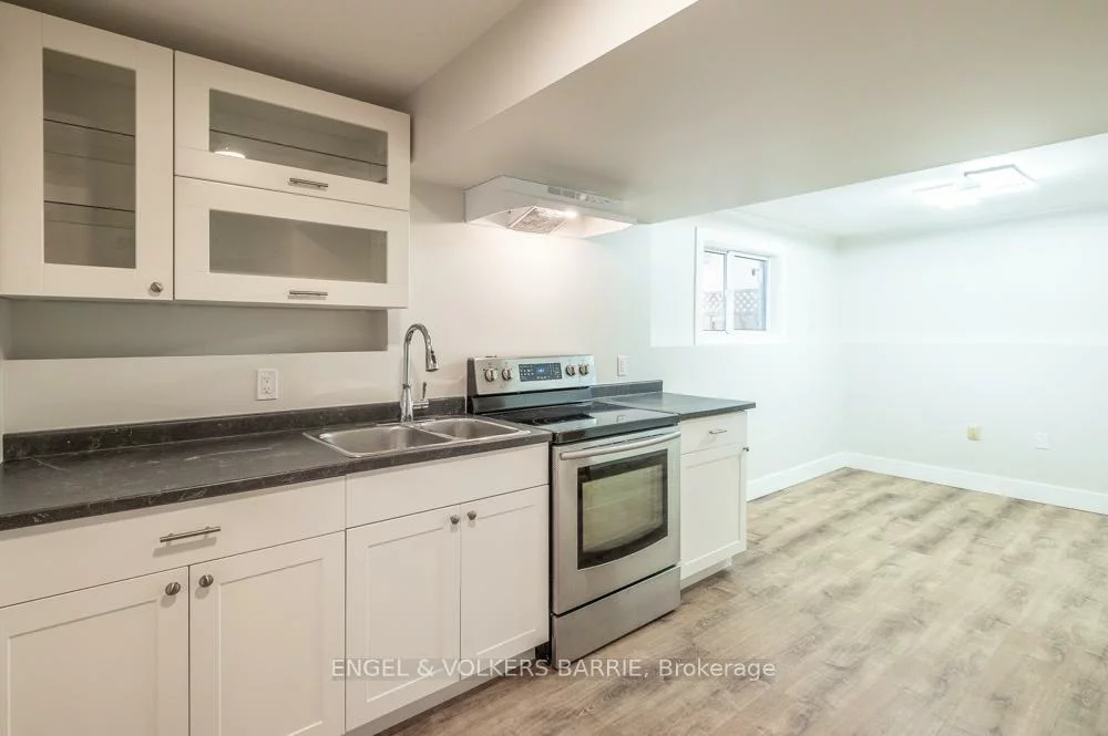 31, Finlay, Letitia Heights, Barrie