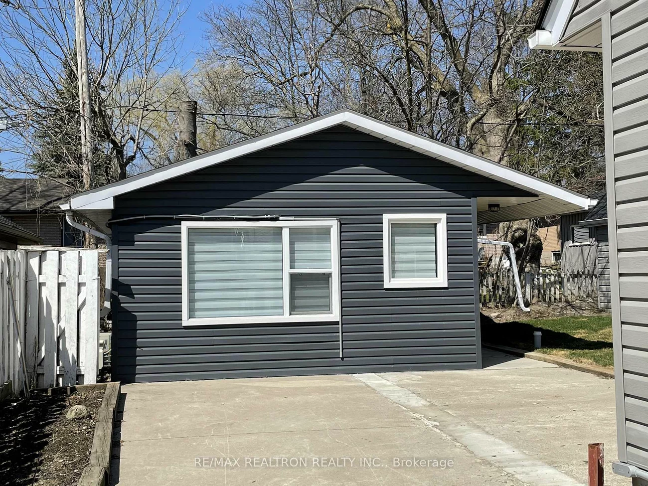 82, Gunn, Wellington, Barrie