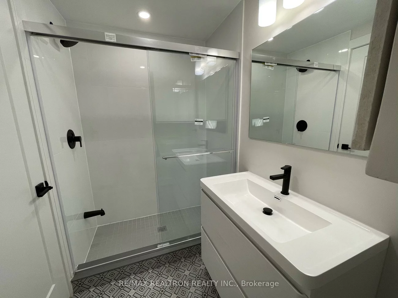 82, Gunn, Wellington, Barrie