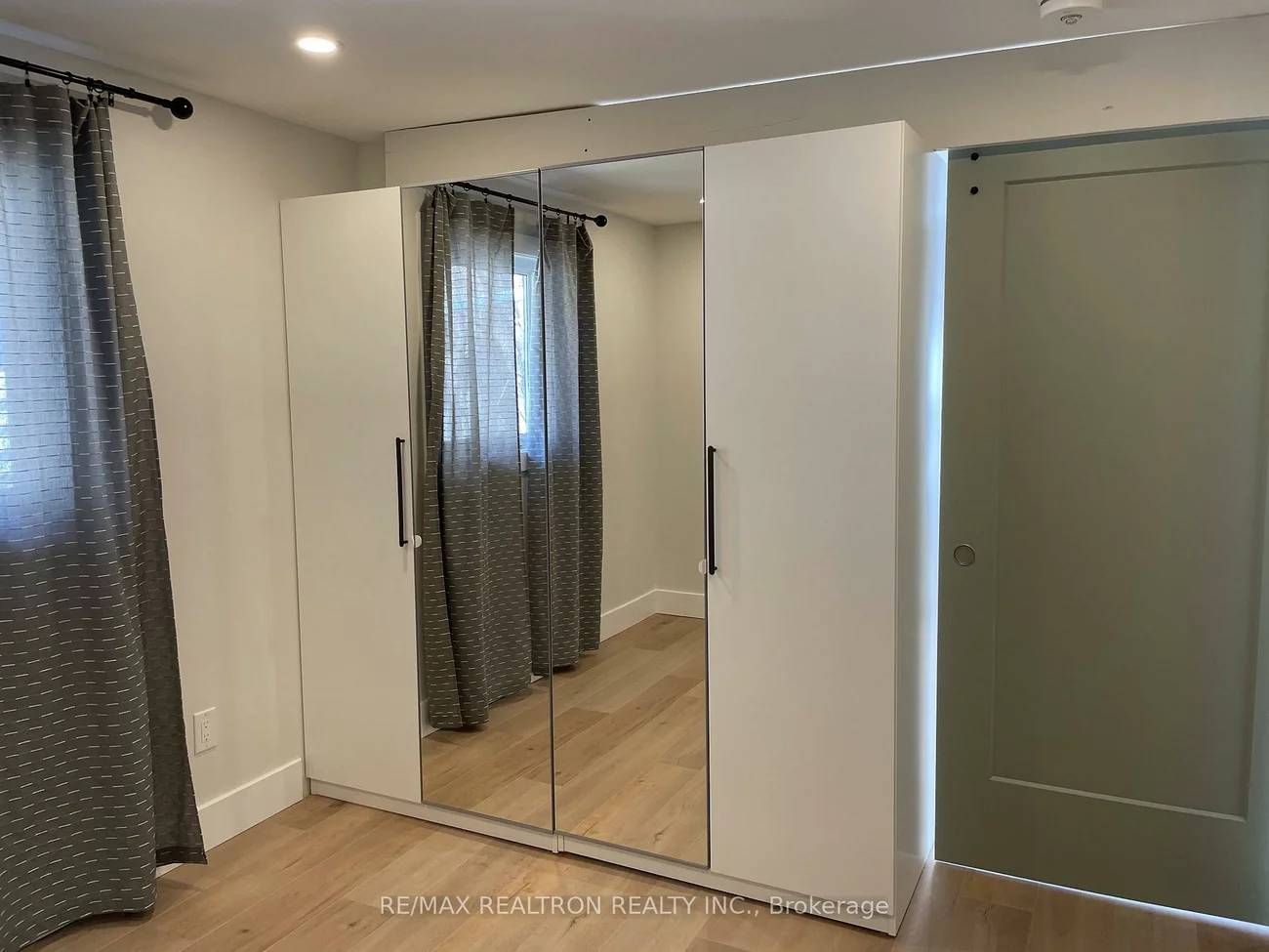 82, Gunn, Wellington, Barrie