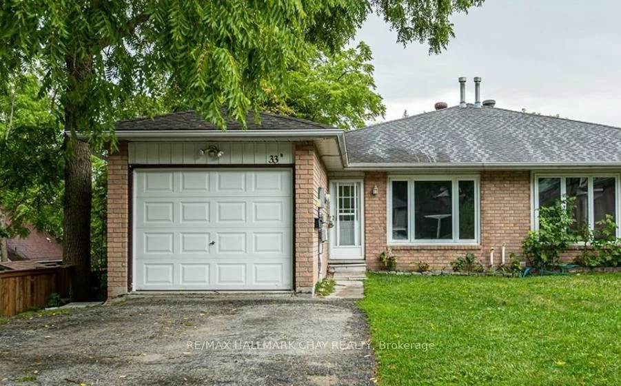 33 B, Grove, Wellington, Barrie
