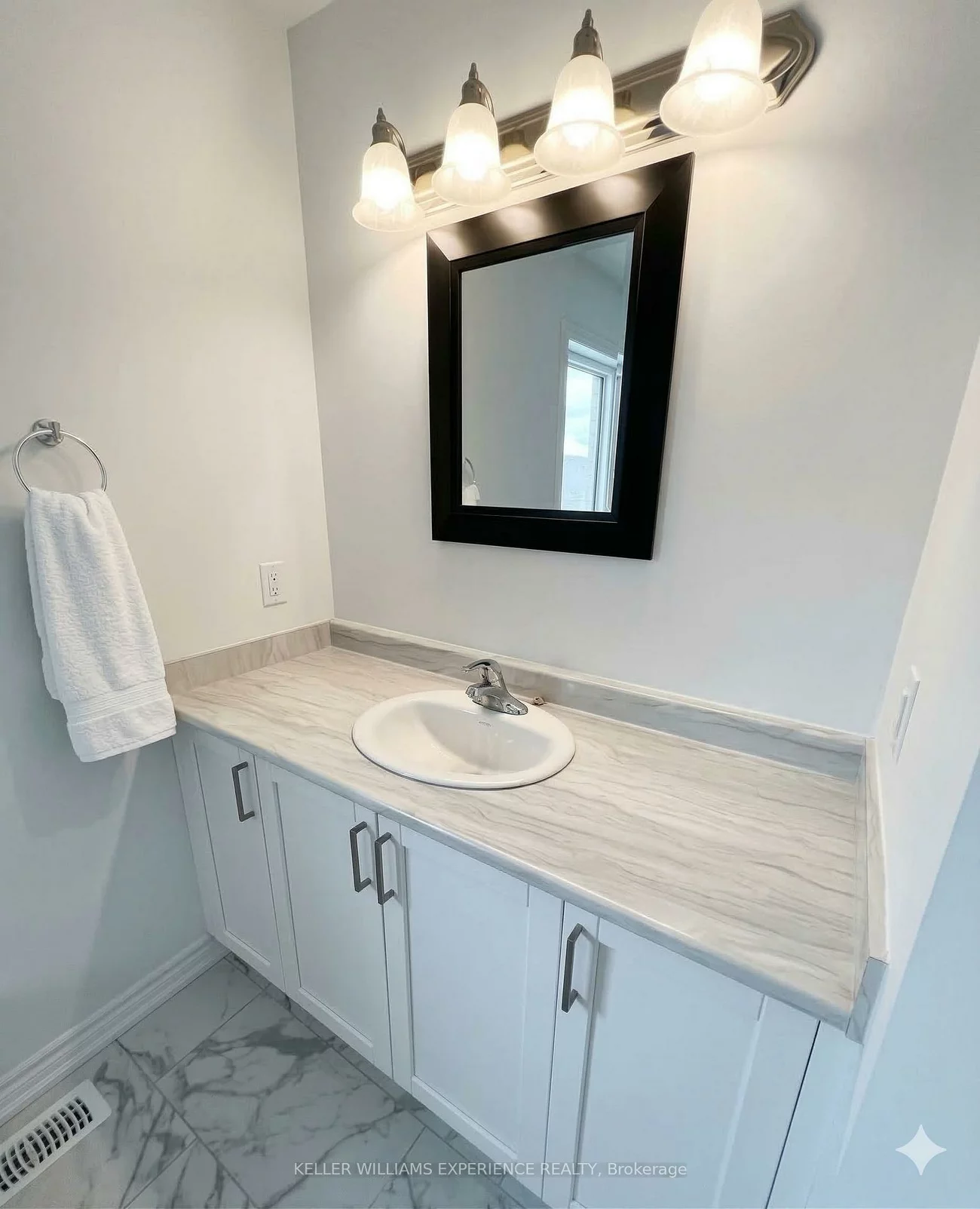 147, Sun King, Innis-Shore, Barrie