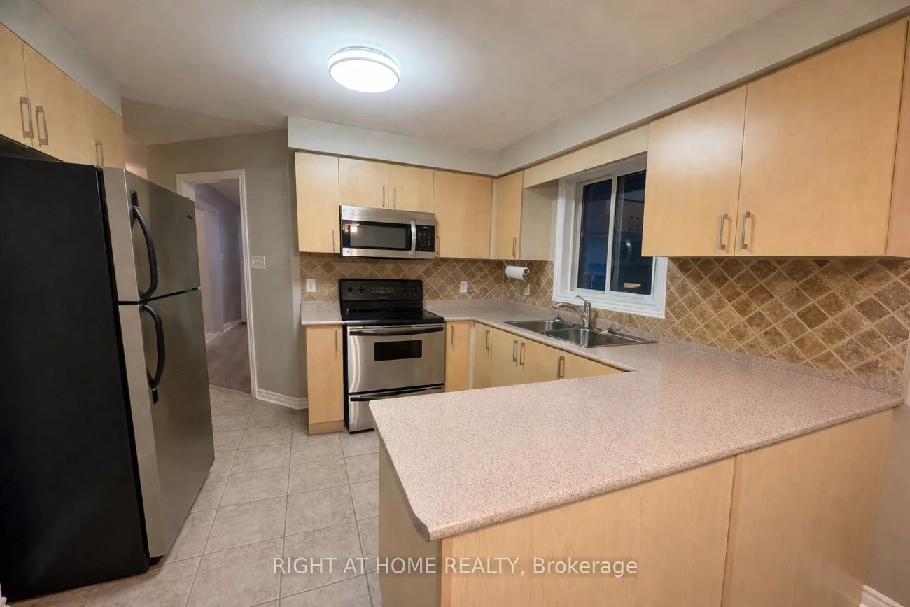 10, Stephanie, Painswick South, Barrie