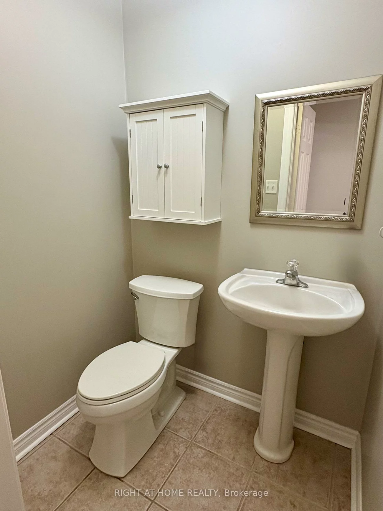 10, Stephanie, Painswick South, Barrie