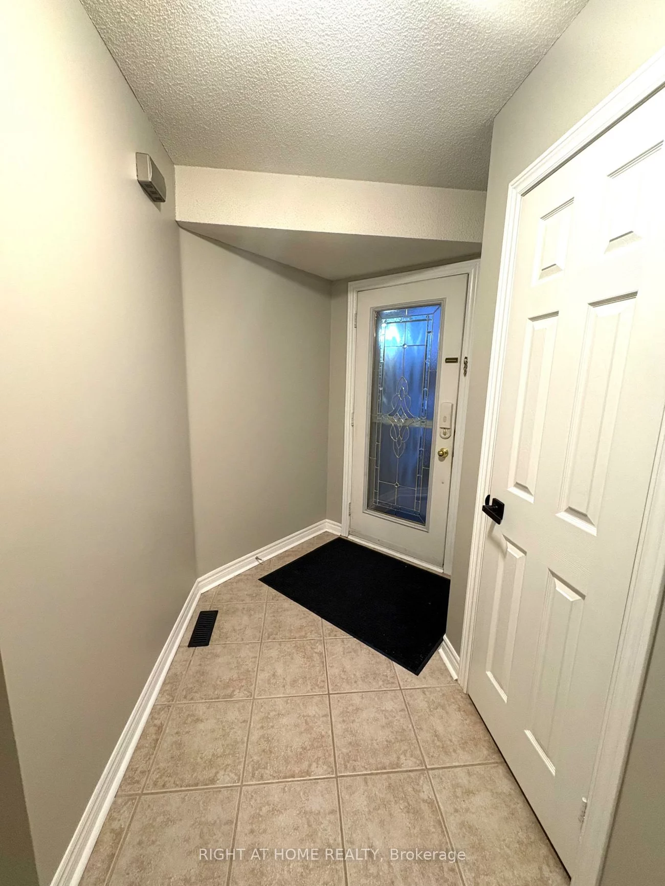 10, Stephanie, Painswick South, Barrie