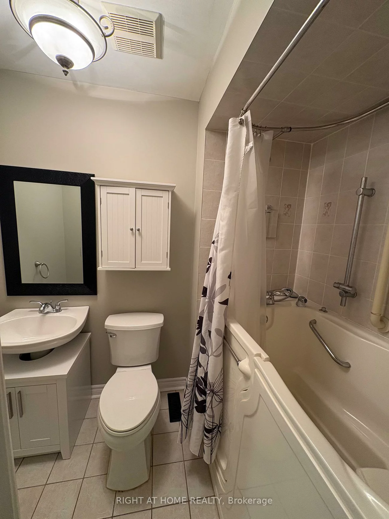 10, Stephanie, Painswick South, Barrie