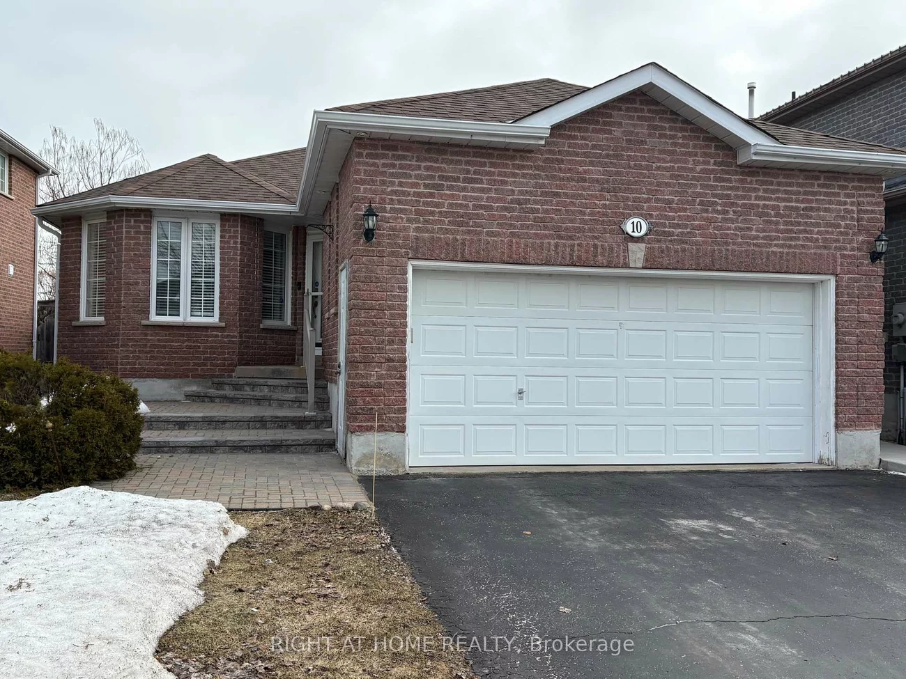 10, Stephanie, Painswick South, Barrie