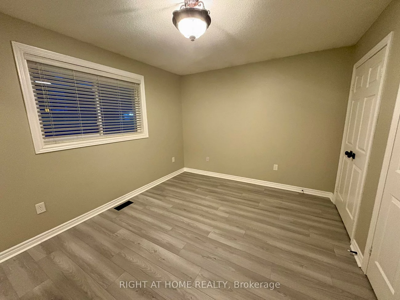 10, Stephanie, Painswick South, Barrie