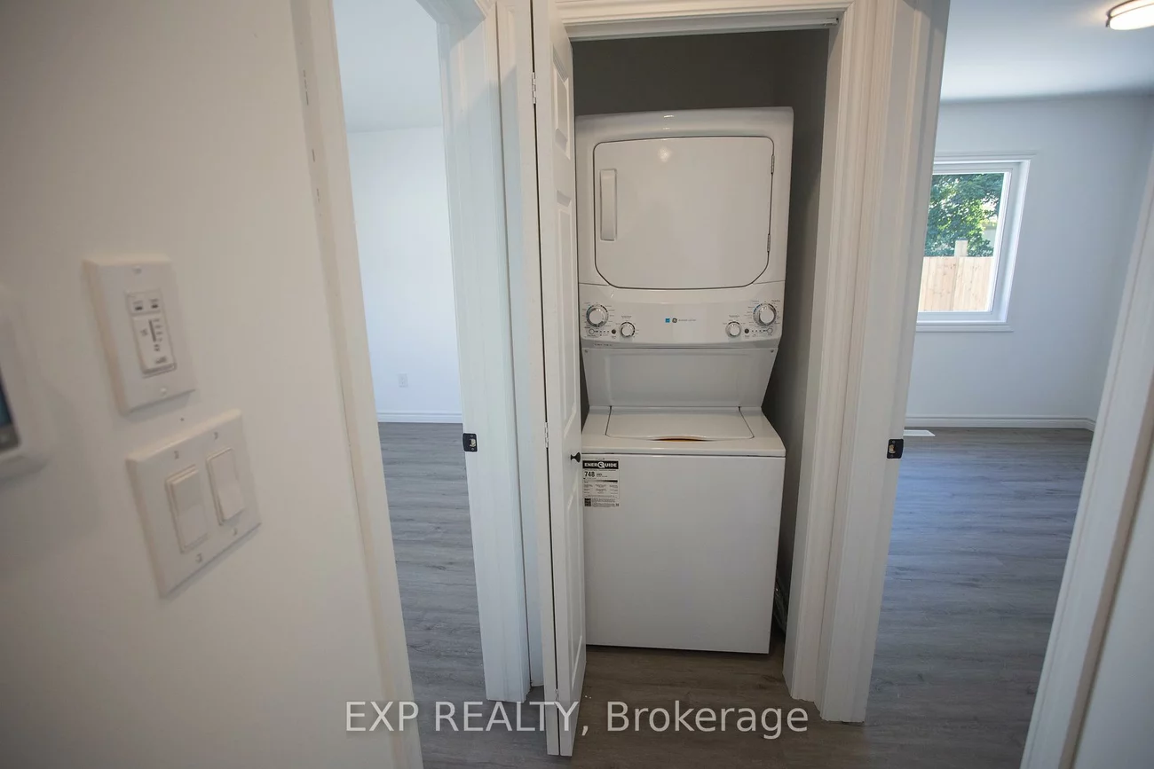 277, GROVE, Wellington, Barrie