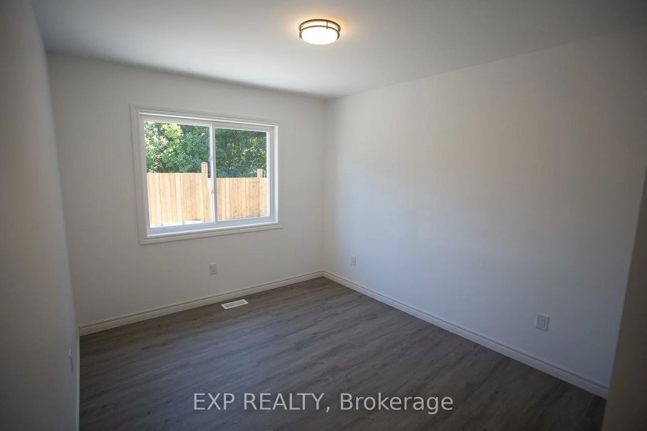 277, GROVE, Wellington, Barrie