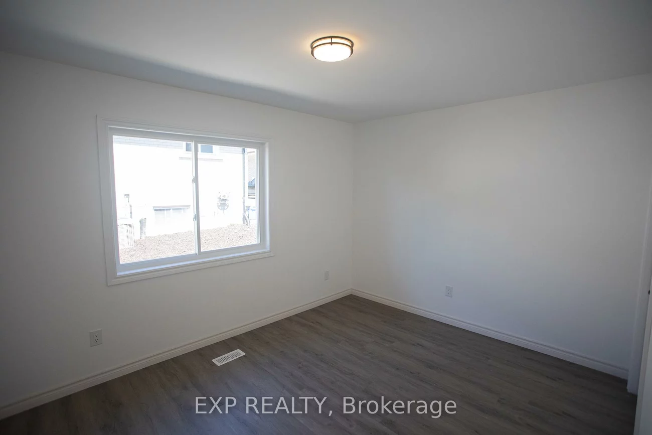 277, GROVE, Wellington, Barrie