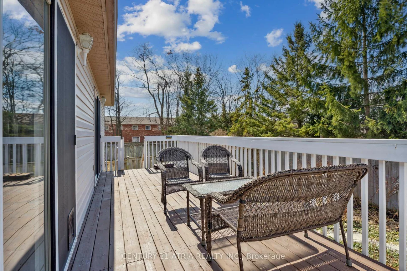 28, Cassandra, East Bayfield, Barrie